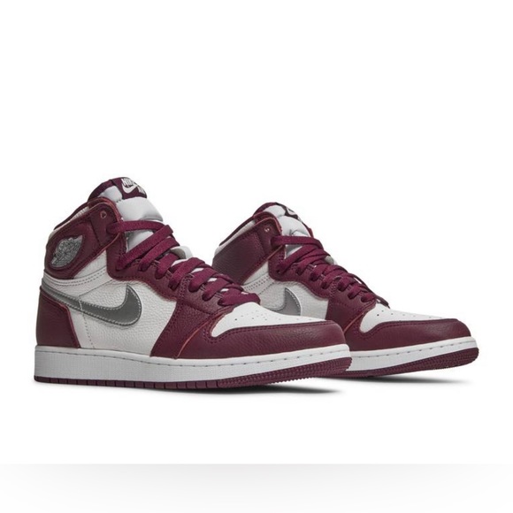 AIR JORDAN 1 RETRO HIGH OG “BORDEAUX - Picture 2 of 11
